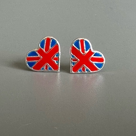 Sterling Silver England Flag Heart Studs - Picture 15 of 16